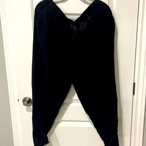 Eileen Fisher Pull on drawstring pant. Size Large